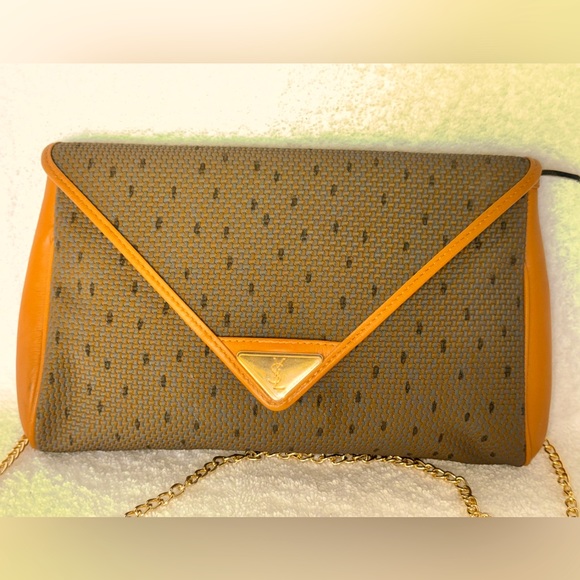 Yves Saint Laurent Handbags - YSL Authentic Vintage  clutch leather